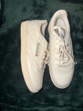 Reebok Off-White Leather Low-Top Sneakers